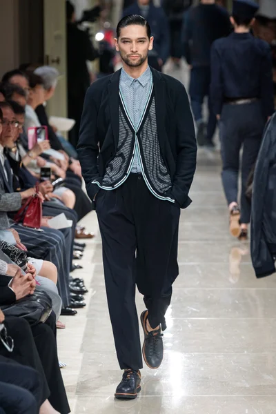 Look 62